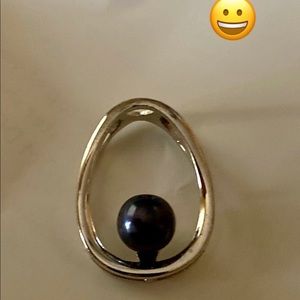 Vantel Black Pearl Pendant